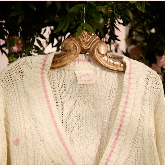 đź’•Taylor Swift Lover Cardiganđź’• - Picture 3 of 10